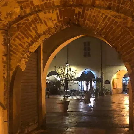 Cozy Place 10 Con Parcheggio Privato Gratuito شقة فيرتشيلي